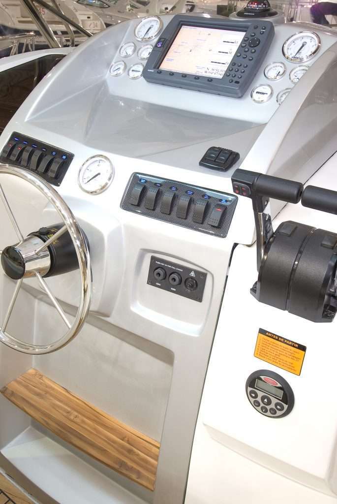 Modelo Fishing 330 ST é um dos modelos mais vendidos da Fishing Raptor. - Foto Divulgação