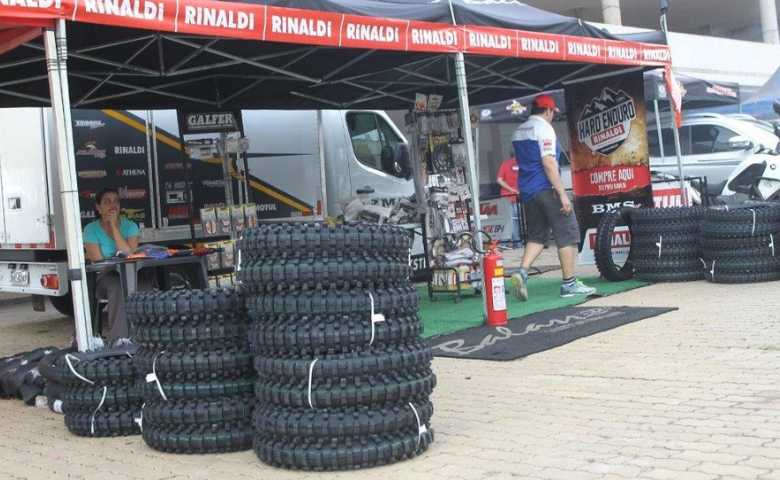 Rigor Ríco utilizando pneus Rinaldi HE 40 - A Rinaldi esteve presente no evento com um distribuidor oferecendo nossos produtos aos pilotos - Crédito - XRider