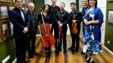 O Octeto Itajaí, formado por seis instrumentistas e dois cantores solistas, fará um concerto que reúne clássicos da música mundial
