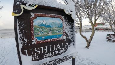 Brasileiros em Ushuaia fazem a festa com muita neve na cidade mais austral do planeta