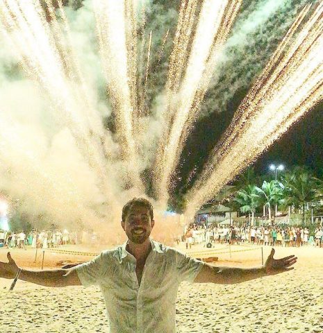 Famosos celebram Réveillon em praias brasileiras