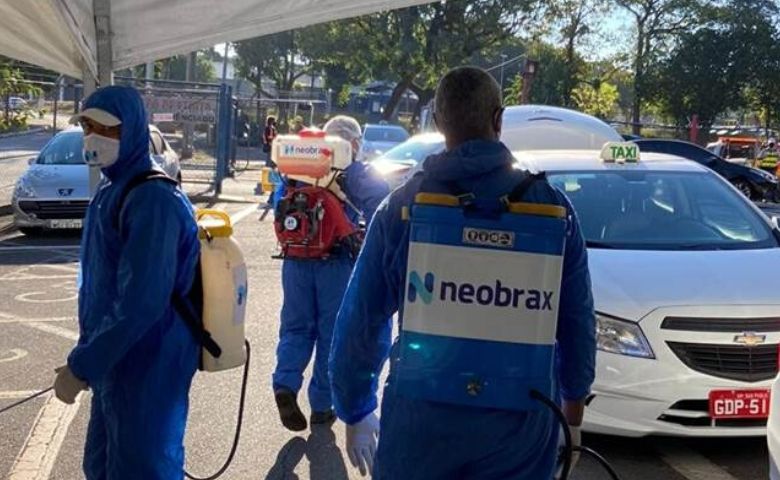 Empresa faz desinfecção no Aeroporto de São Paulo Empresa faz desinfecção no Aeroporto de São Paulo